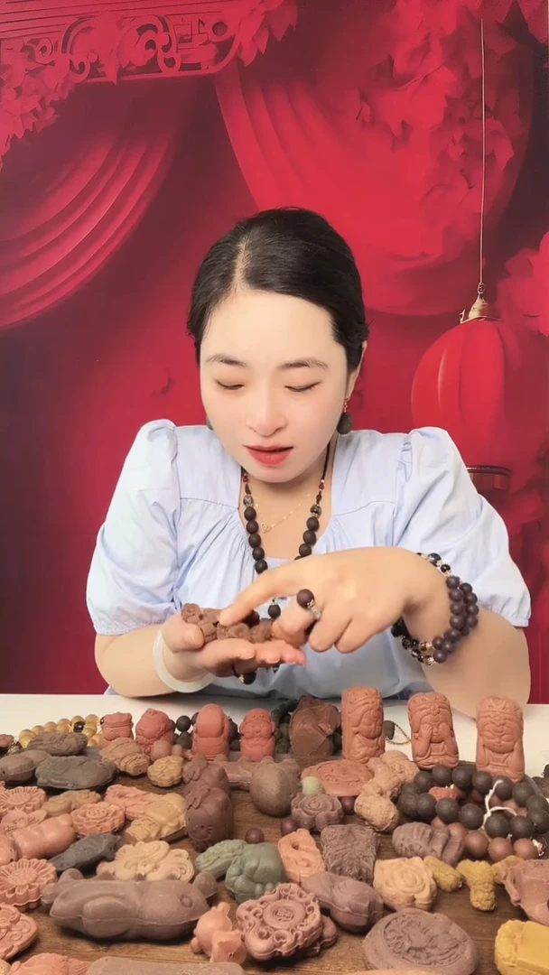 泥塑6.5  红麝四叶草2个不带绳