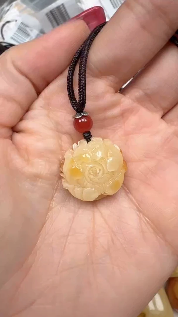 裸石琥珀未镶嵌如图