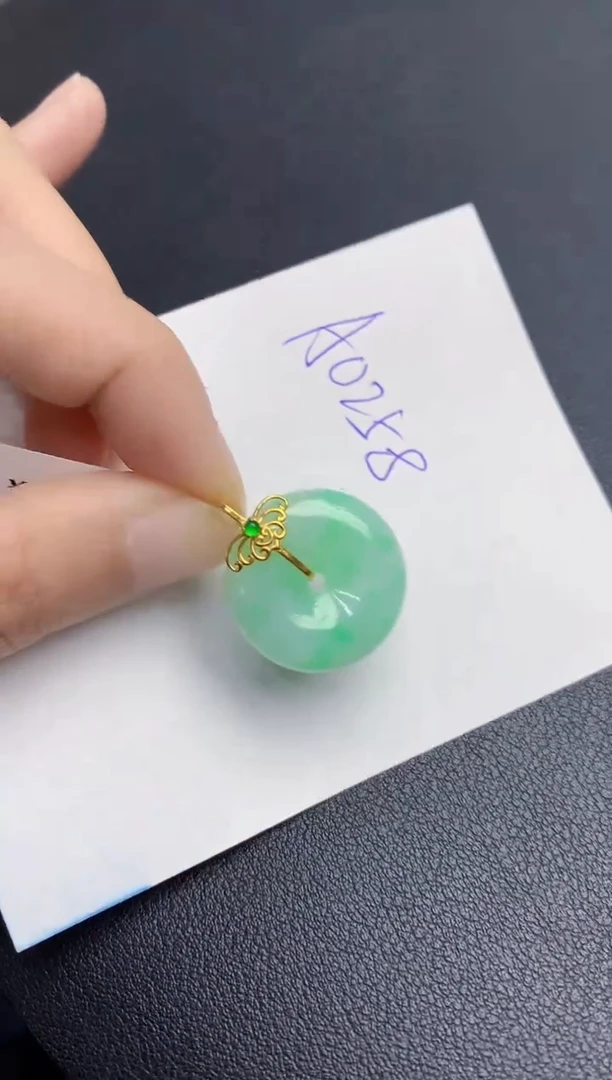 【闪购商品】翡翠颈饰18K金镶嵌000000000