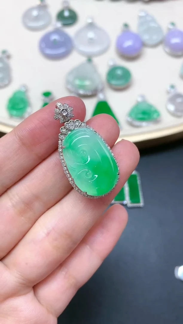 【闪购商品】翡翠吊坠(不含链)18K金镶嵌S487|15000