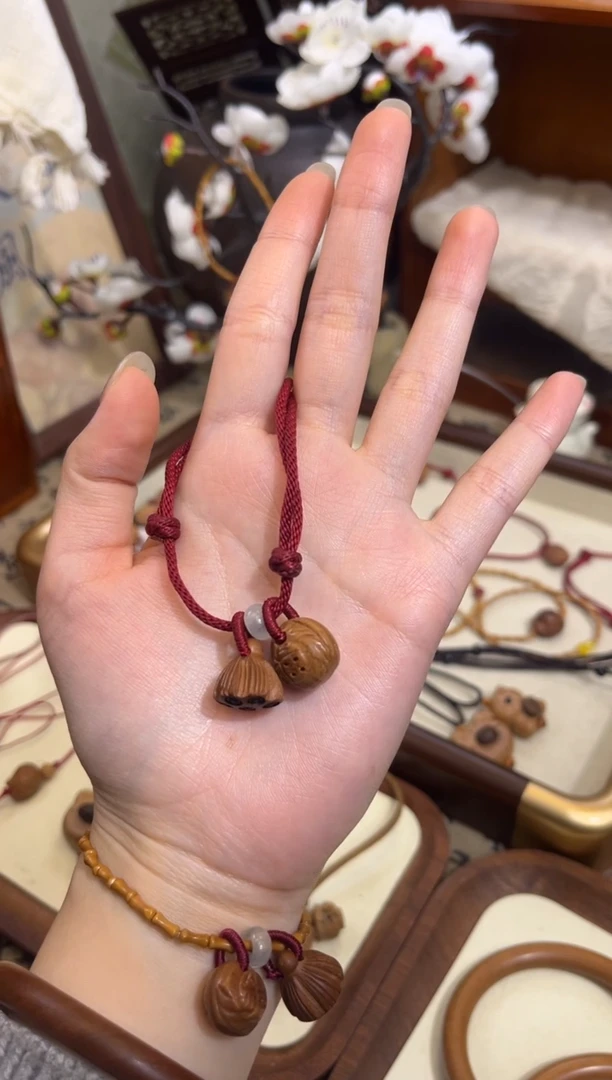 手串桃核【桃缘行】红绳「福气莲莲」桃木桃核辟、挡、驱、护 红绳可调节
