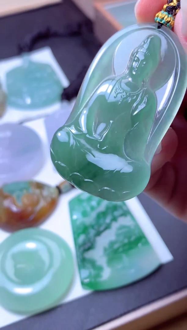 颈饰未镶嵌翡翠天然A货翡翠