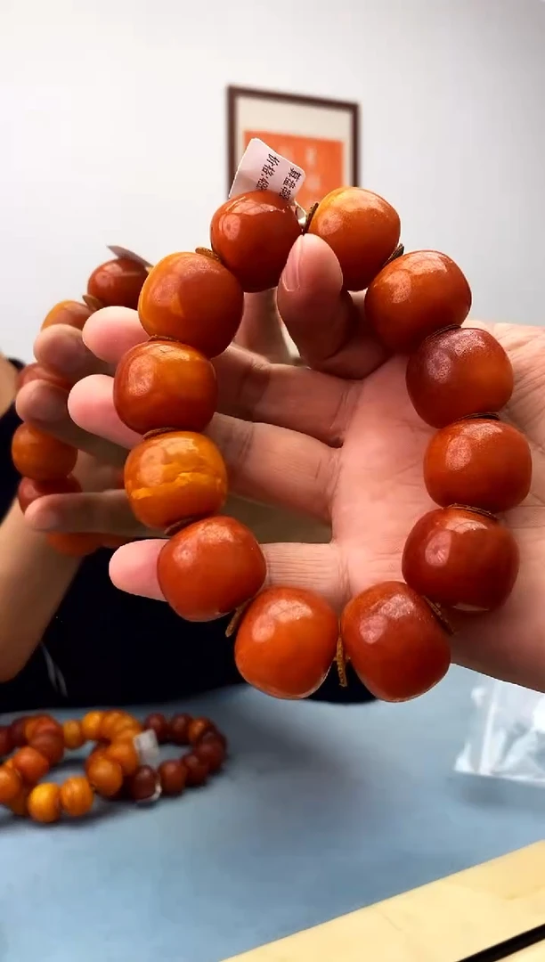 【闪购商品】蜜蜡珠宝奇石未镶嵌假一罚十，发一件永久包退