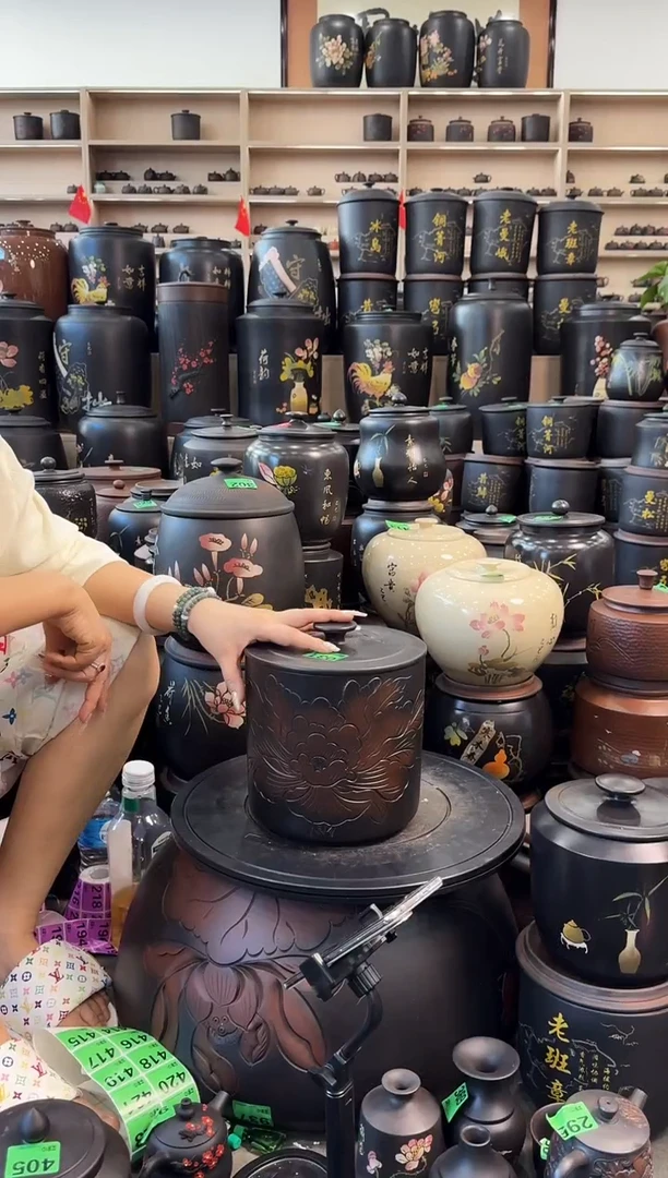 罐瑕疵茶叶罐  牡丹花小八饼  031