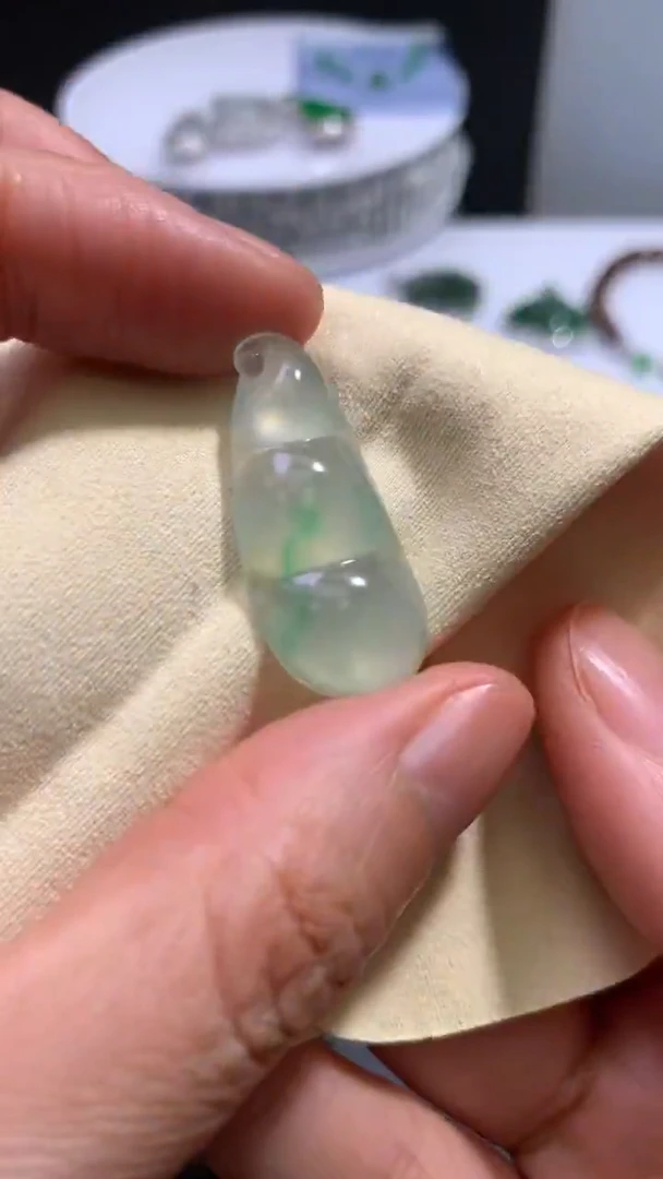 未镶嵌定制翡翠未镶嵌 定制翡翠