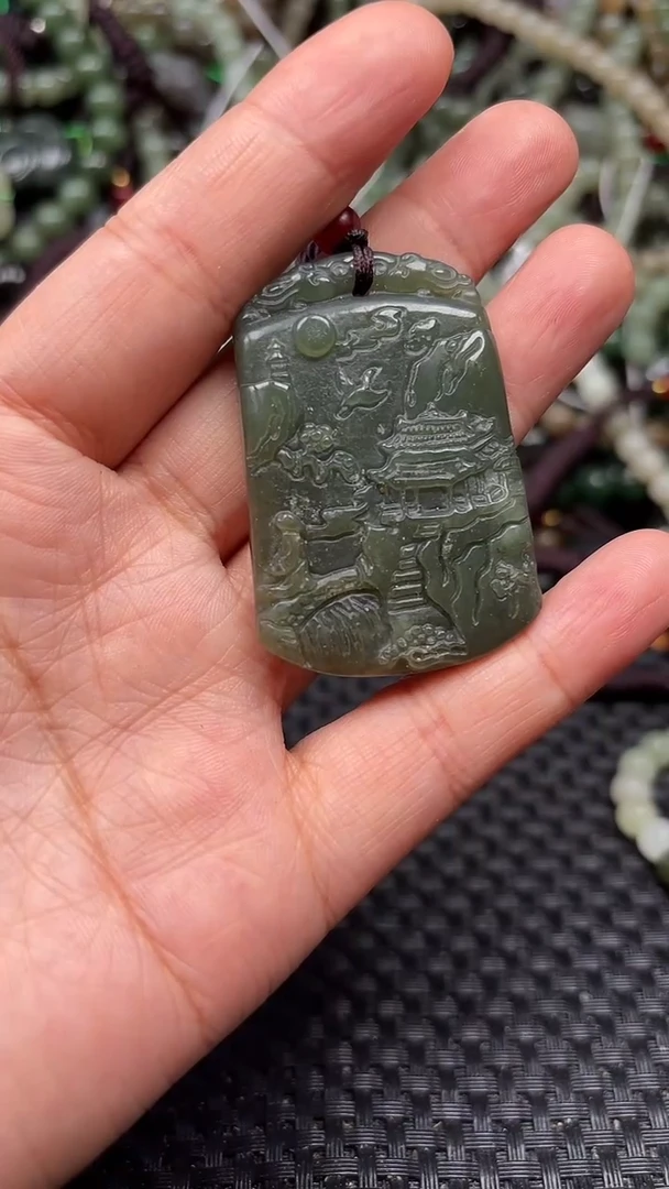 和田玉未镶嵌颈饰1