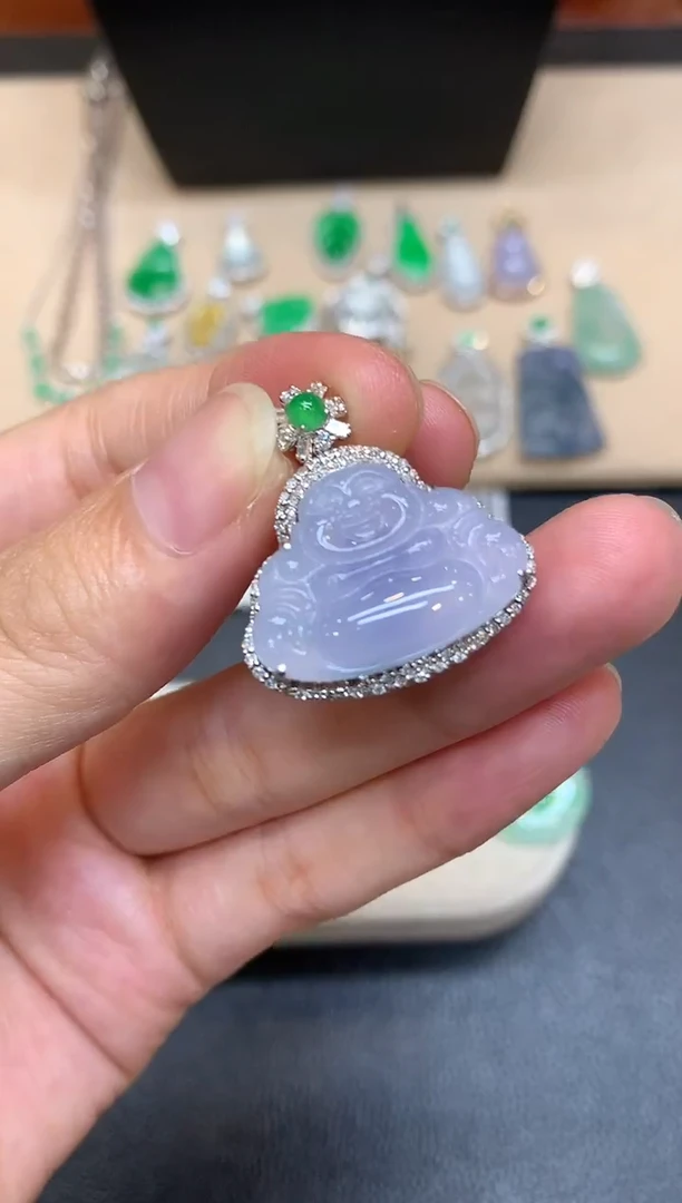 颈饰18K金镶嵌翡翠佛公【无服务费