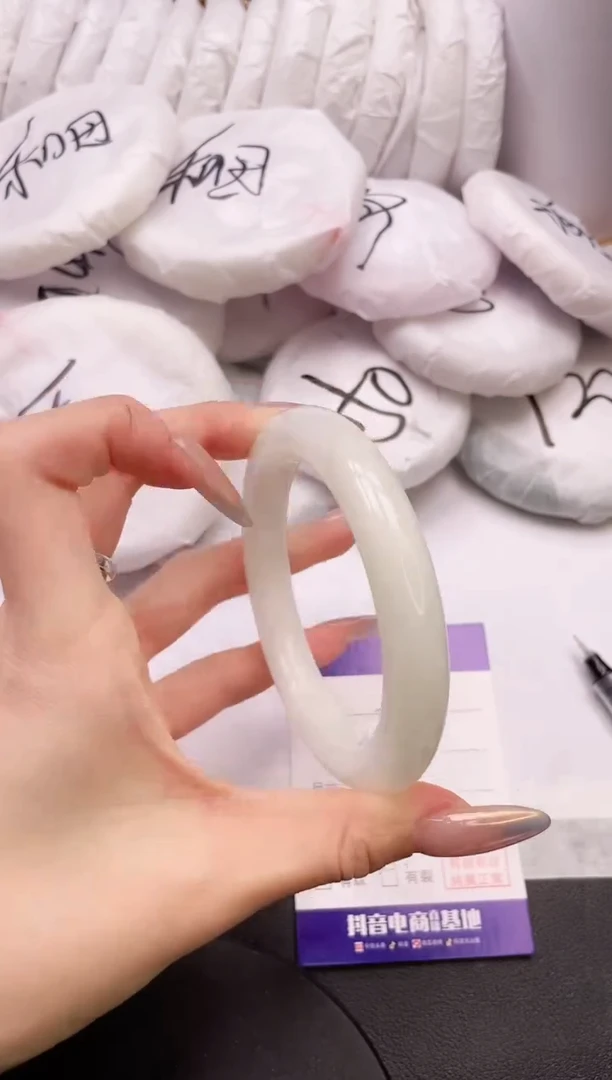 【闪购商品】和田玉手镯未镶嵌18L202-60