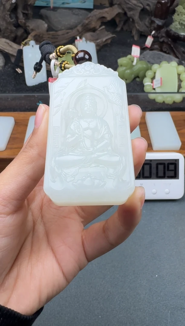 颈饰未镶嵌和田玉M**崔1