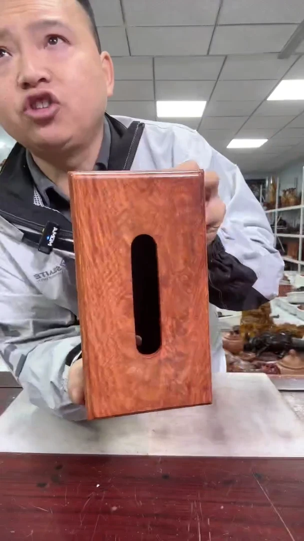 【闪购商品】花梨木类木雕工艺品88888888