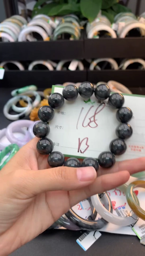 未镶嵌定制翡翠理*毛货需精细抛光+多人