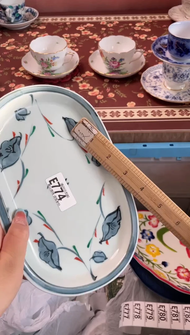 瓷片依*瓷器瓷器E774