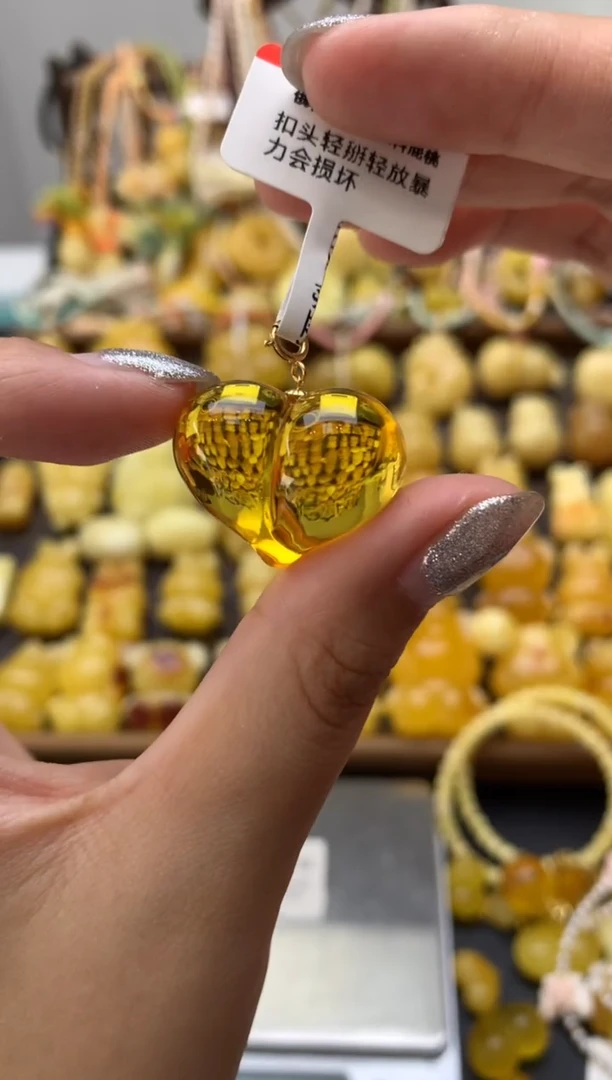 18K金镶嵌琥珀珠宝奇石056琥珀蜜蜡微瑕品