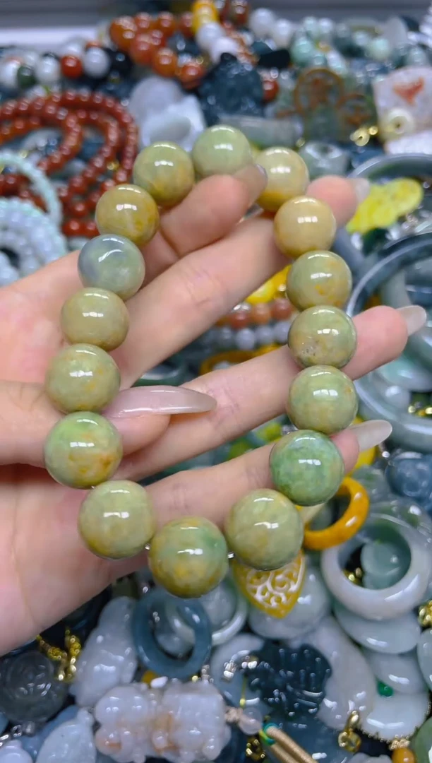 颈饰未镶嵌翡翠13MM/ N /翡翠A货，一件也是批发价