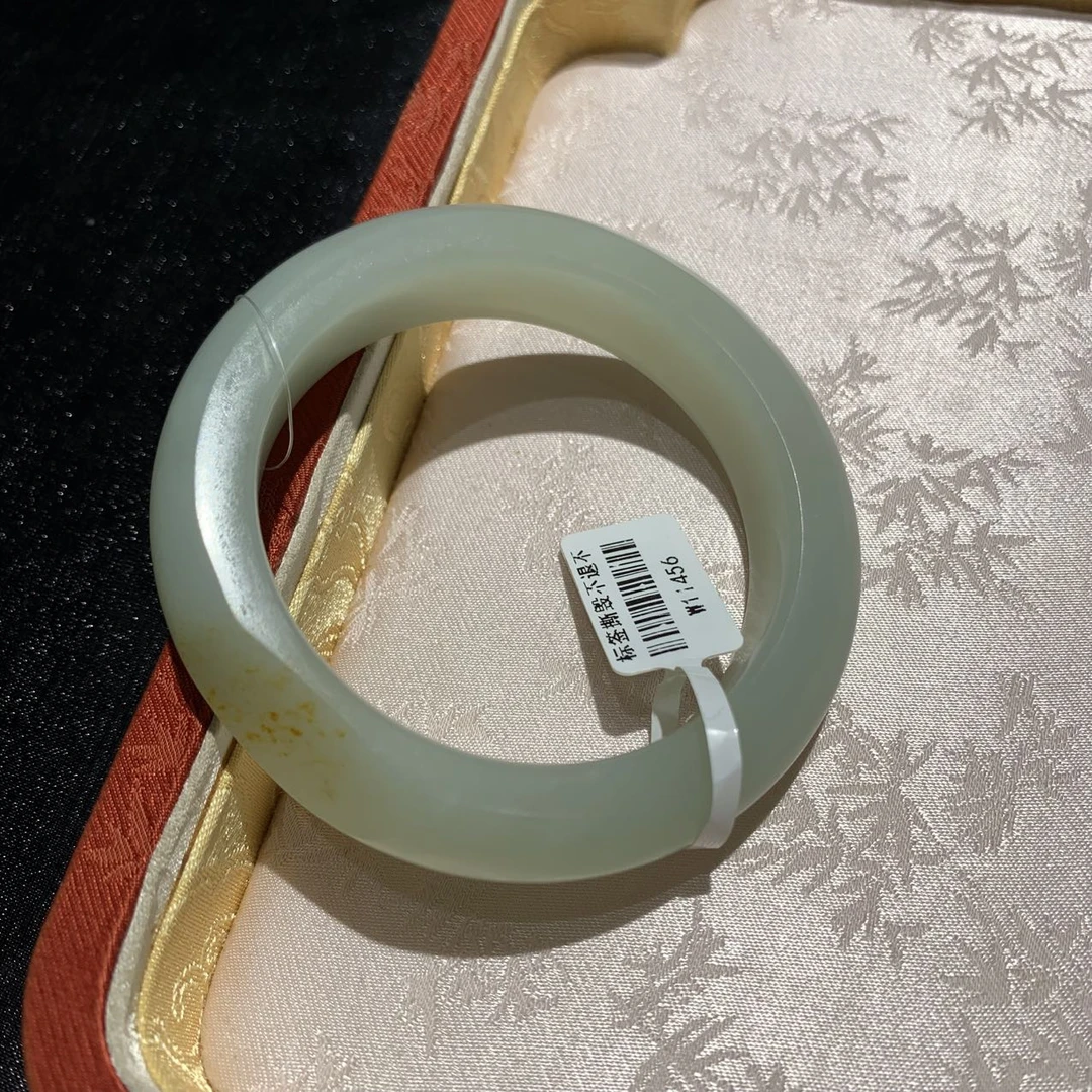 和田玉手镯W11456