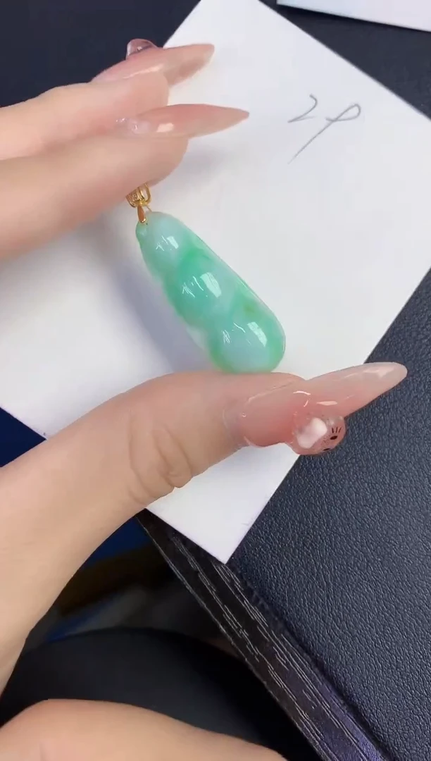 颈饰未镶嵌翡翠缅甸天然翡翠A货