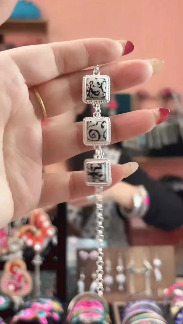 织绣艺枝独绣手工饰品  241