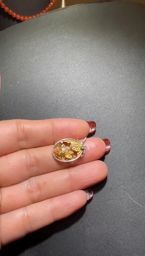 颈饰18K金镶嵌翡翠翡翠荷花插口吊坠