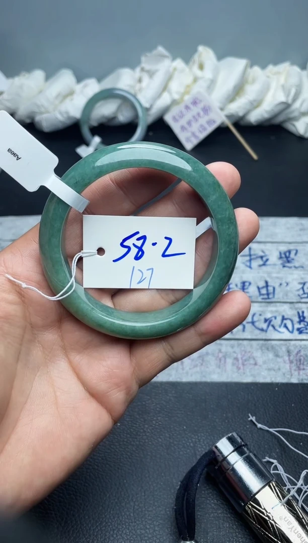 未镶嵌手镯翡翠小**享127
