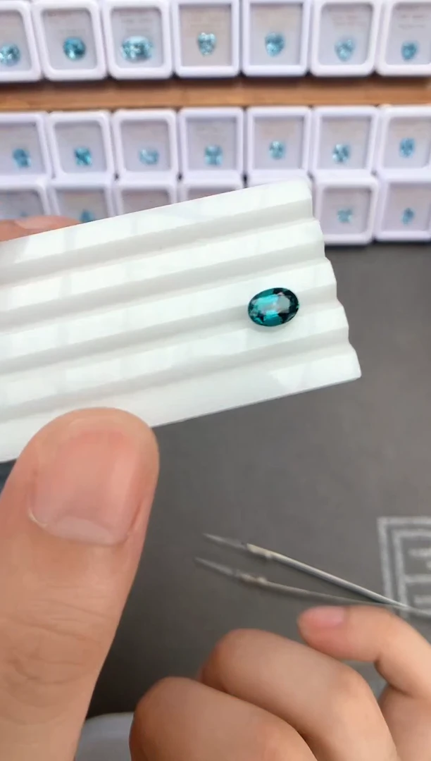 未镶嵌裸石定制碧玺1.36ct 05059