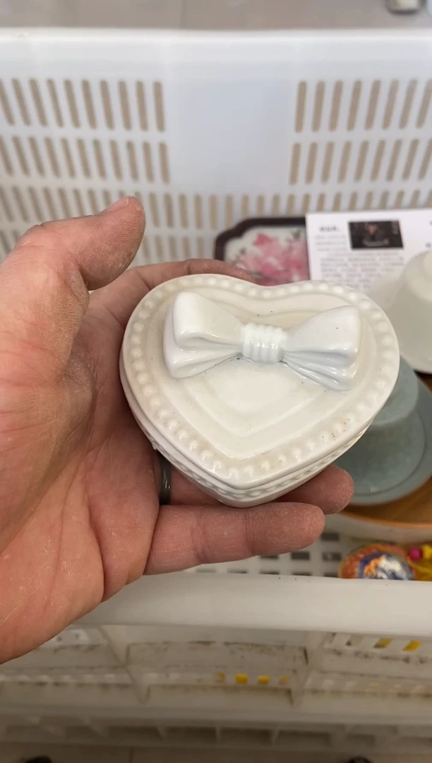 杯无运费险有瑕疵的摄影的产品有使用过的痕迹有点脏介意勿拍