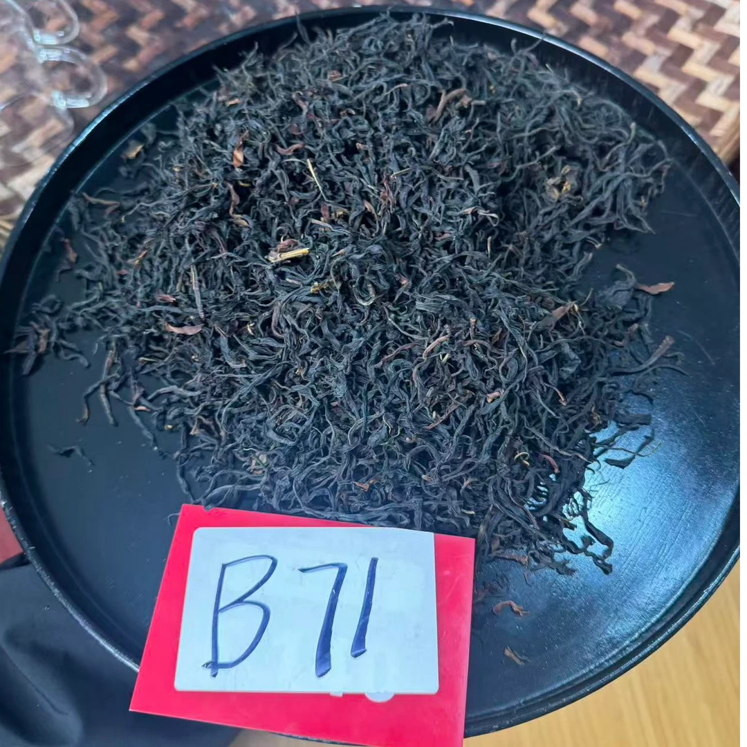 2025年凤庆锦绣 春 混采荒山红茶散茶 12月25-B71