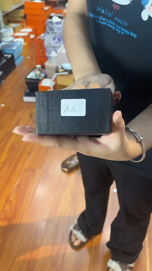 杯鸿辉家品牌瓷器，京东包邮！孤品4号袜