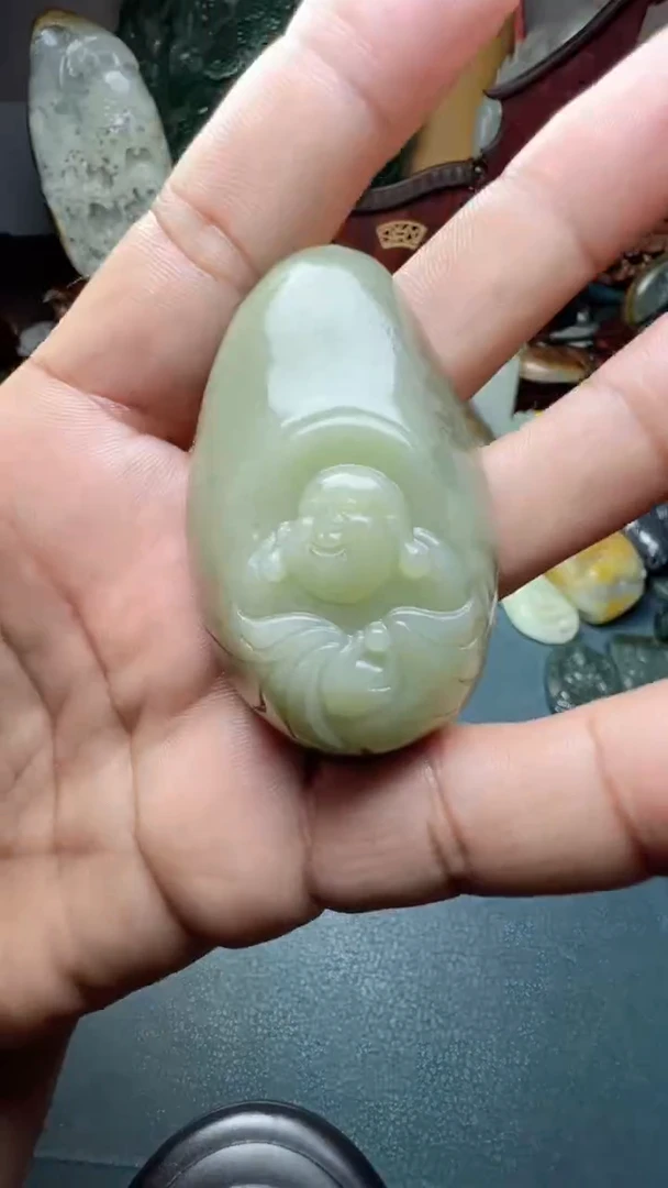 和田玉未镶嵌把件-