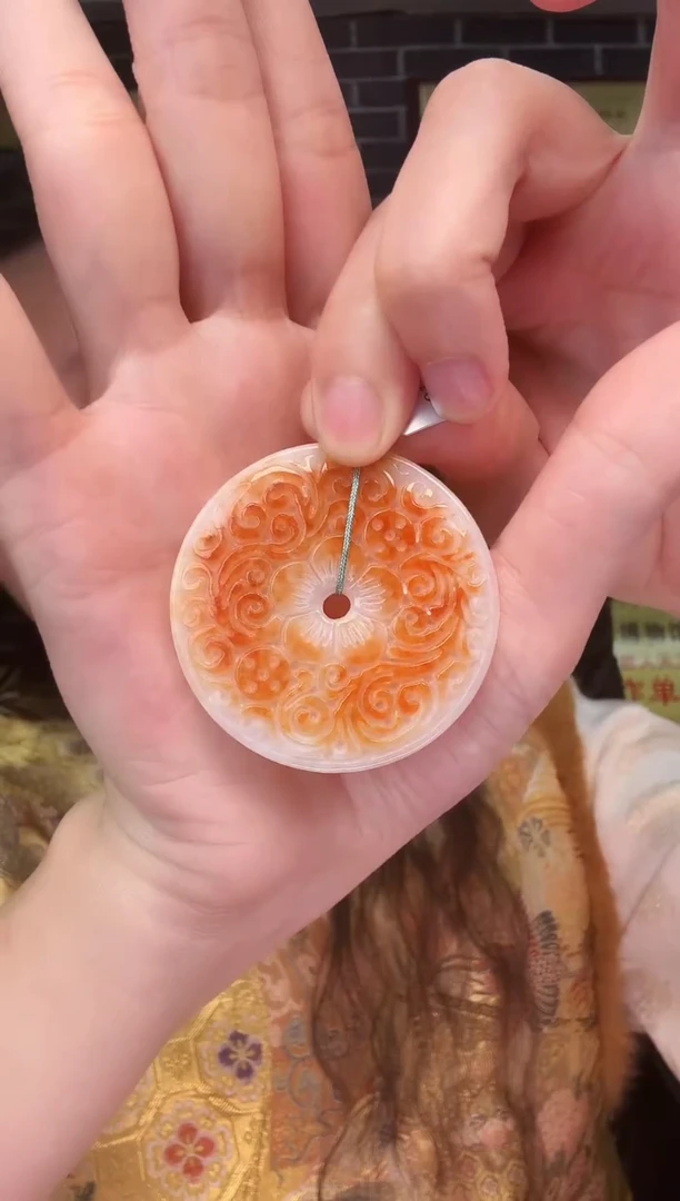 颈饰未镶嵌翡翠牌子