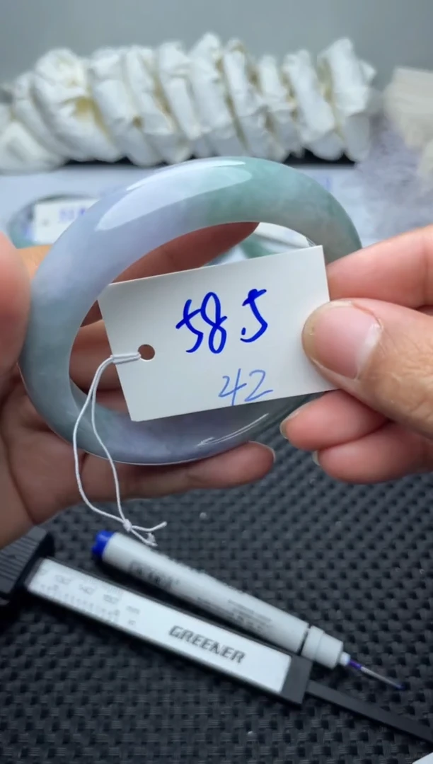 未镶嵌手镯翡翠42