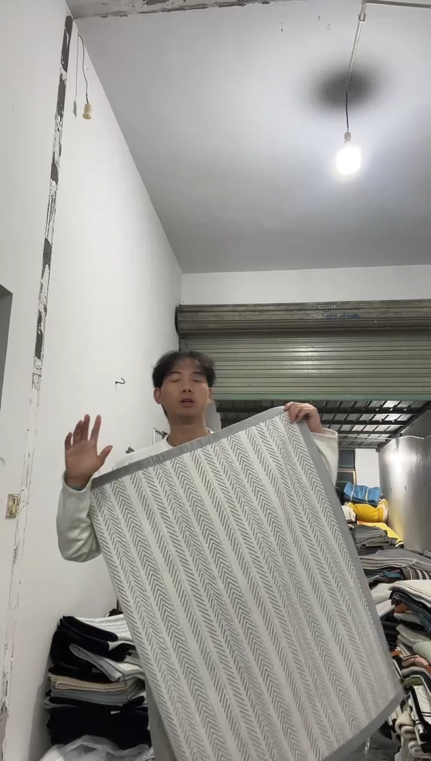 雪尼尔90*280    蓝灰色鱼骨纹