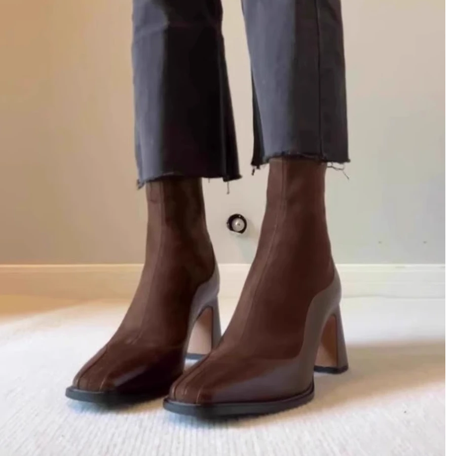 方头高跟短靴女复古绒面拼接2025秋冬新款粗跟马冬季加绒加厚皮靴