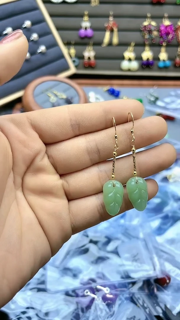 【闪购商品】和田玉耳饰14K金镶嵌400200