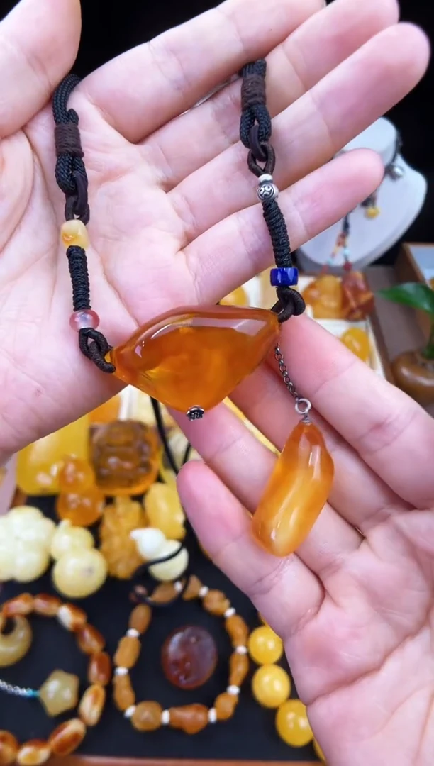 琥珀未镶嵌珠宝奇石柒月