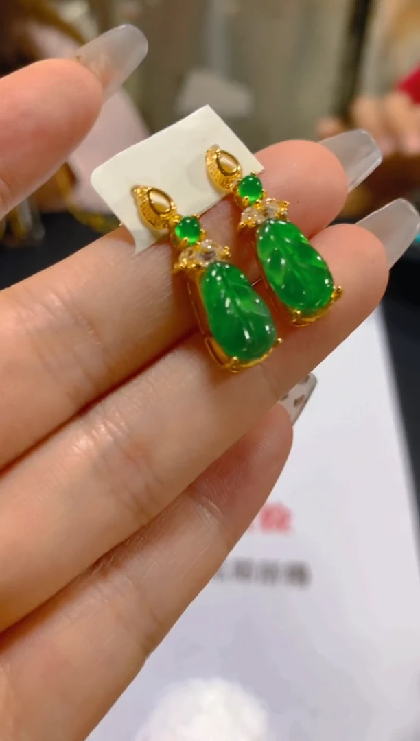 未镶嵌翡翠耳饰多样性发一