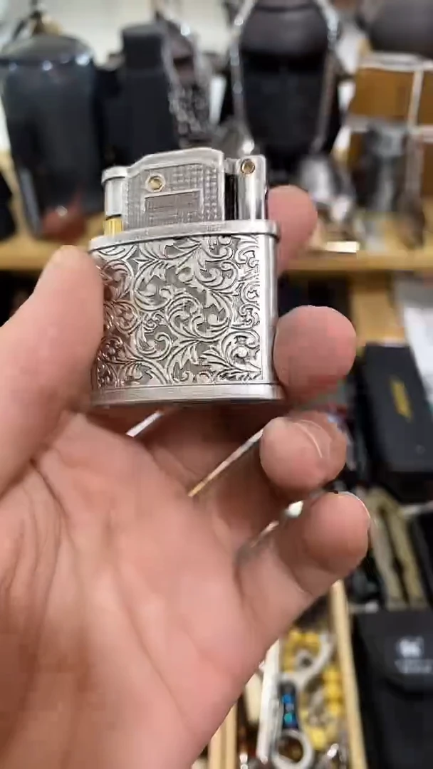 瓷片闪购商品  如图所示