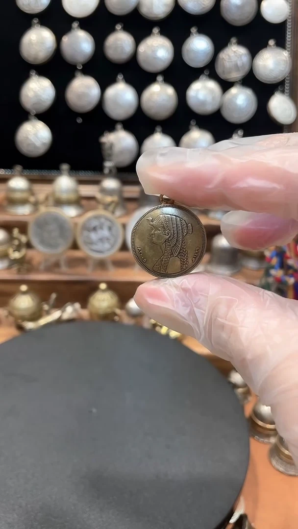无铁合金无铁合金飞*埃及艳后盒子
