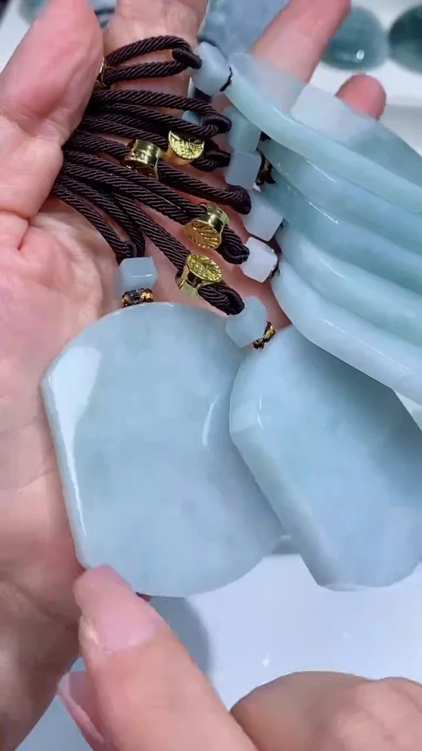 颈饰未镶嵌翡翠吊坠团购多样性发一件