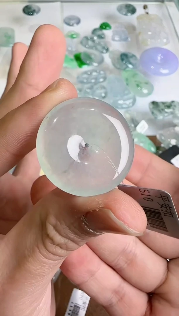 【闪购商品】翡翠吊坠(不含链)未镶嵌