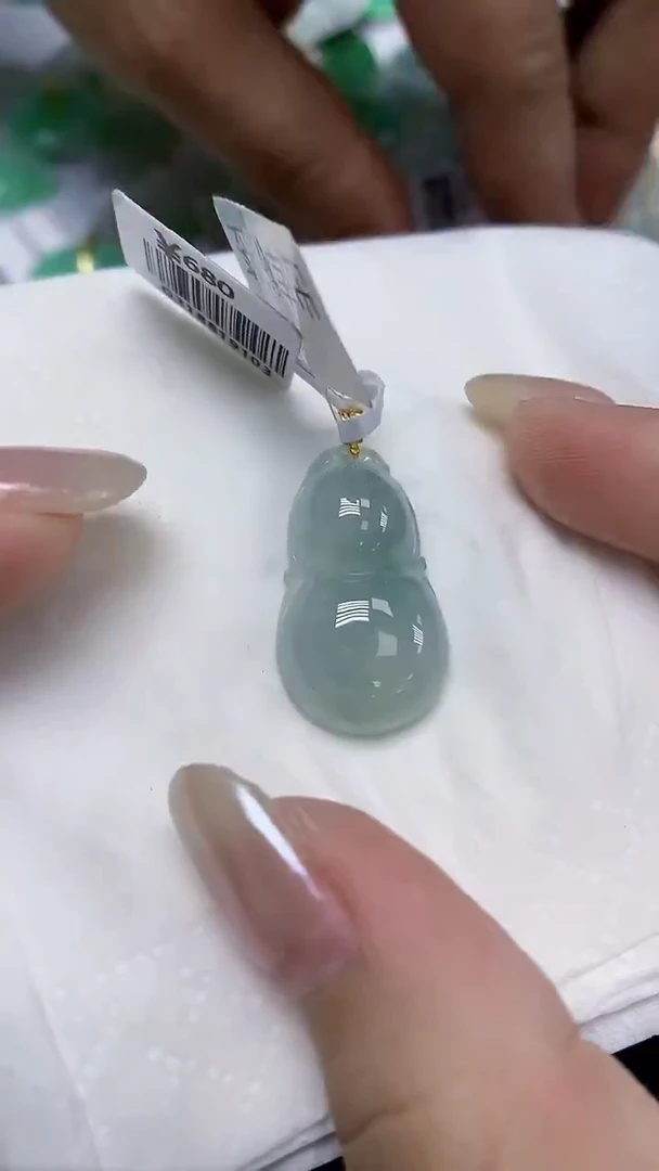 翡翠18K金镶嵌颈饰天然缅甸翡翠A货