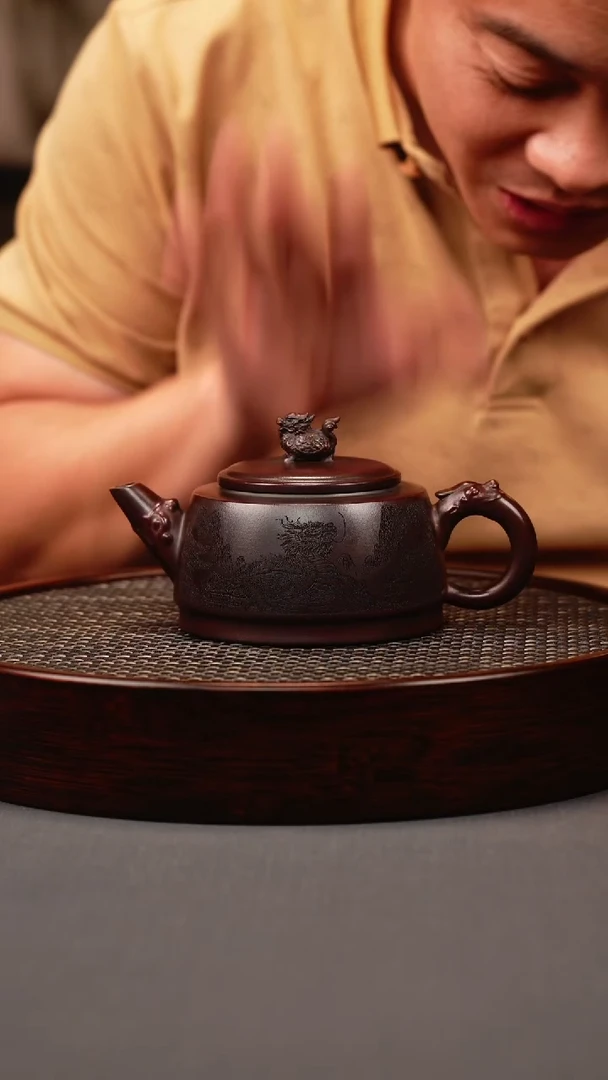 茶壶紫砂古红泥 龙龟壶 刻绘