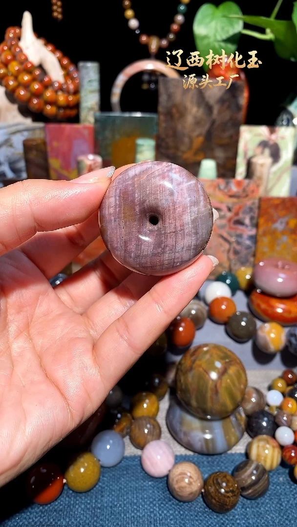 未镶嵌-硅化玉疯**比天然北票硅化玉吊坠