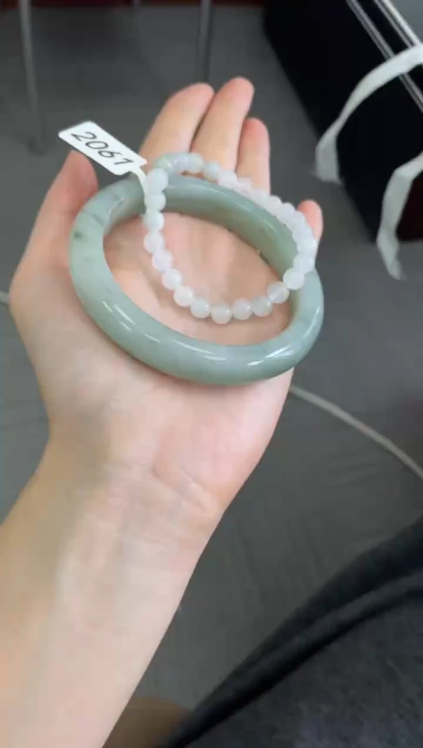 未镶嵌手镯石英质玉2061