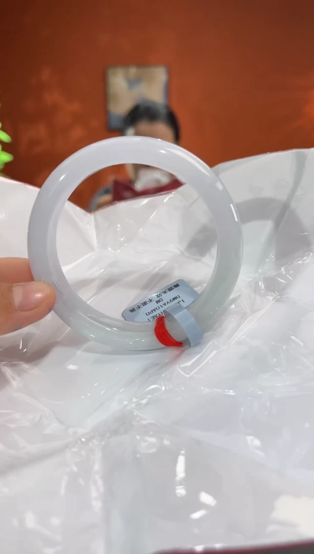 未镶嵌手镯翡翠翡翠手镯