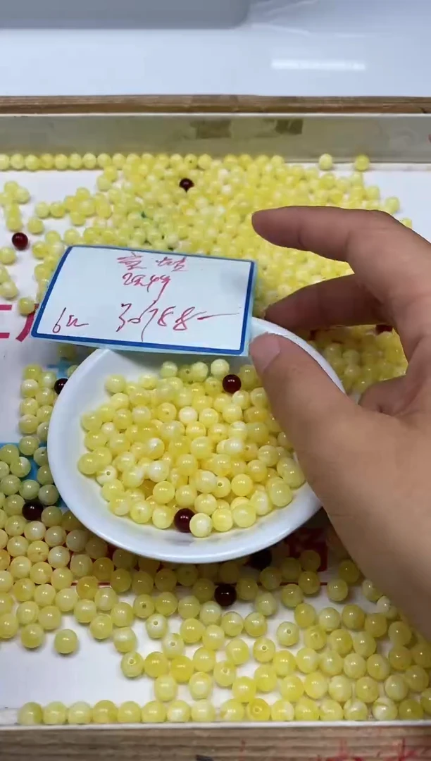 未镶嵌蜜蜡裸石L407 白花蜡6mm30个8.8元