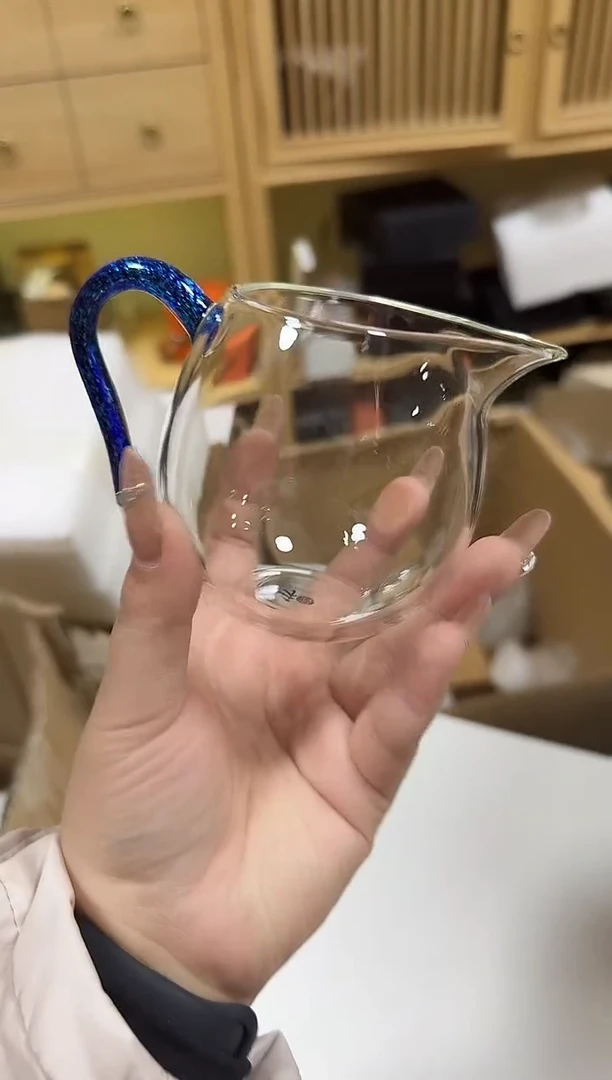 763斑斓泓然公道杯