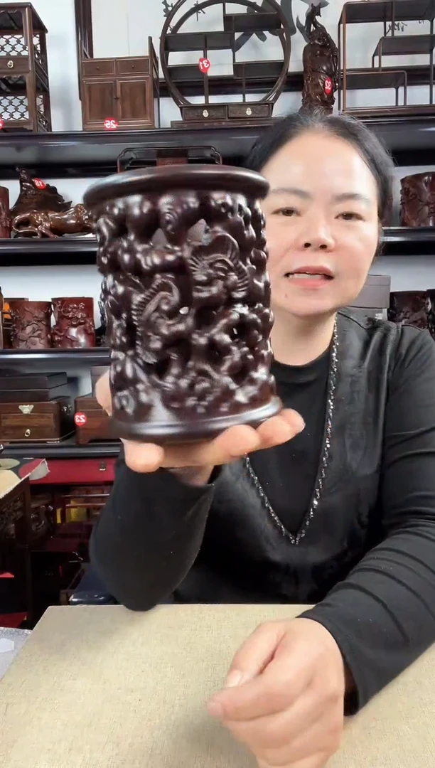 木老李红木工艺品灵芝笔筒