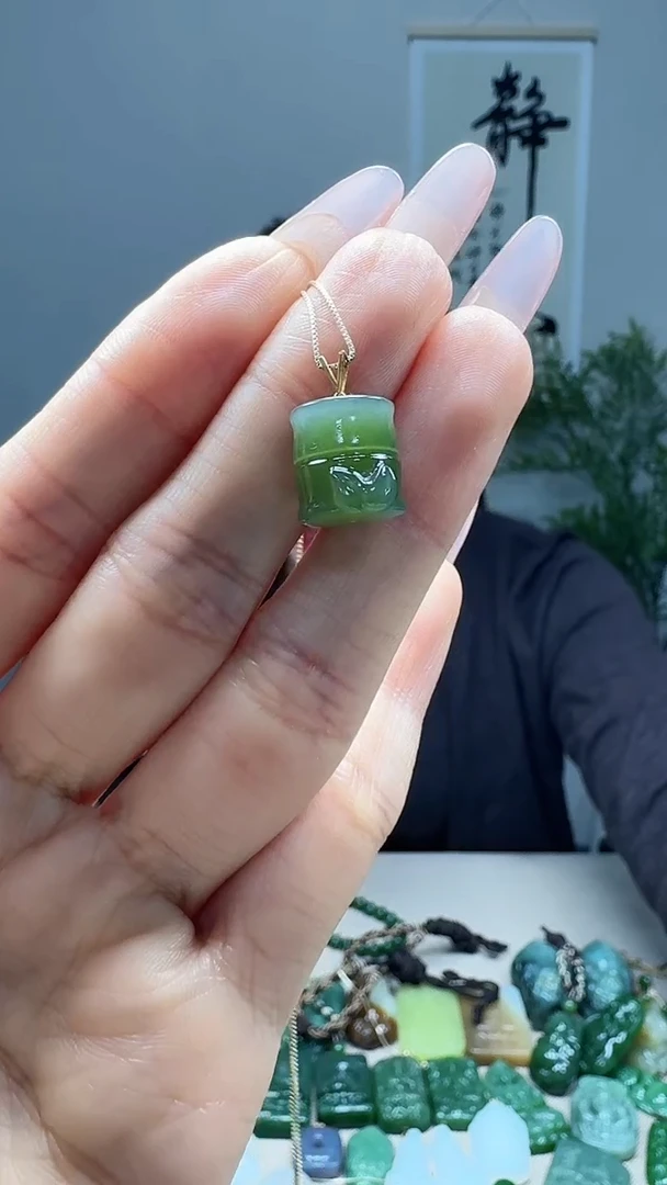 吊坠(不含链)18K金镶嵌和田玉1