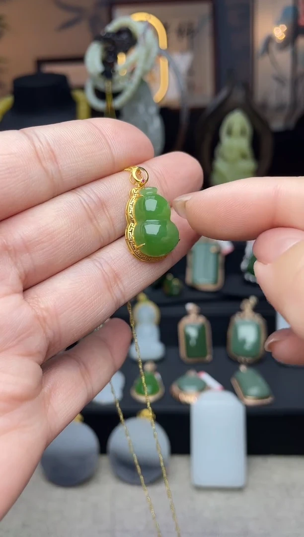 【闪购商品】和田玉颈饰18K金镶嵌吊坠ge27