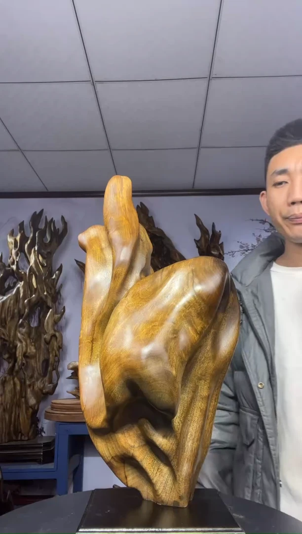 金丝楠木雕款前*者金丝楠木工艺品摆件